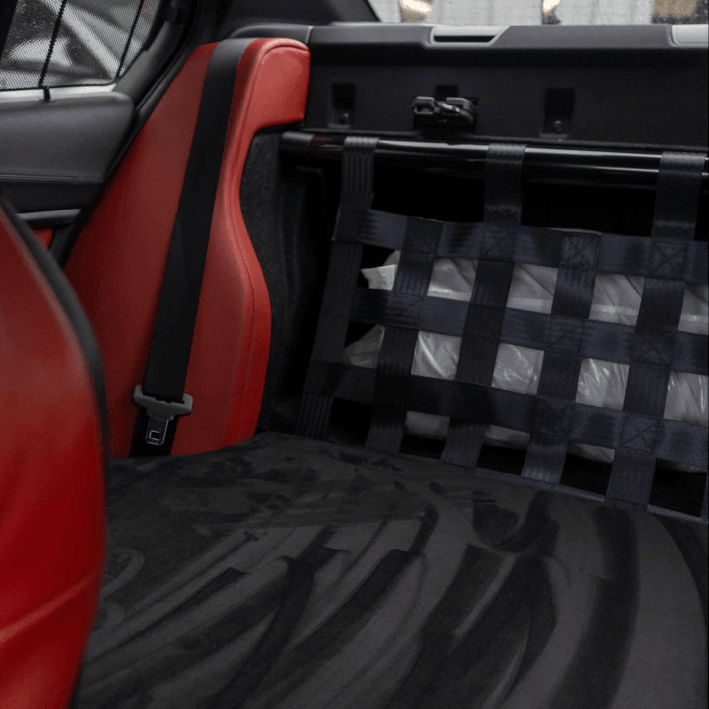 BMW 3 Series F80 M3 Strut bar and Cargo net BMW 4 Series F82 M4 Strut bar and Cargo net