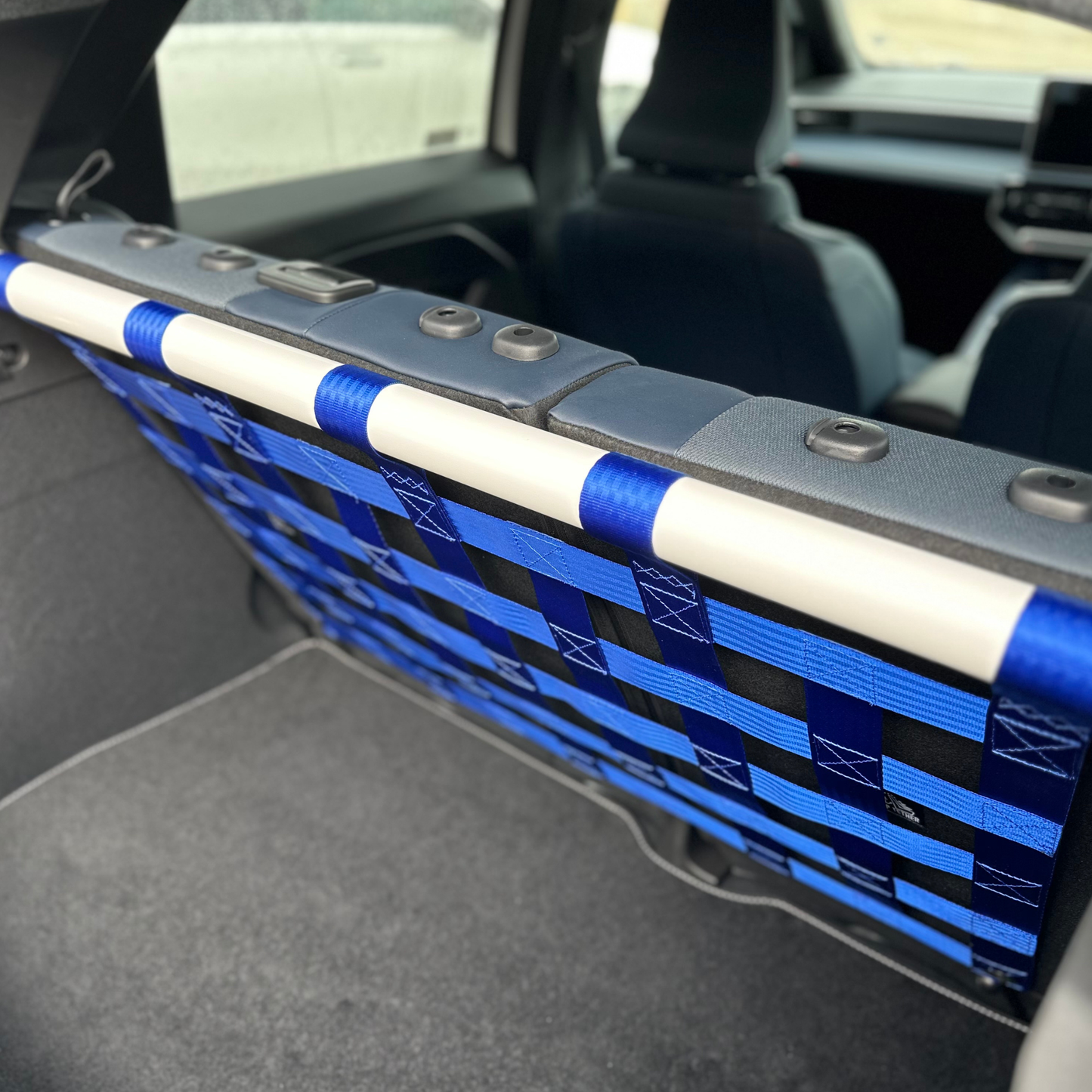 Alpine A290 Strut bar and Cargo net