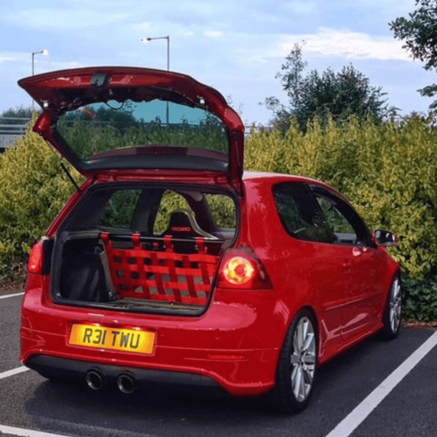 VW Golf Mk5 GTI R32 Strut bar and Cargo net