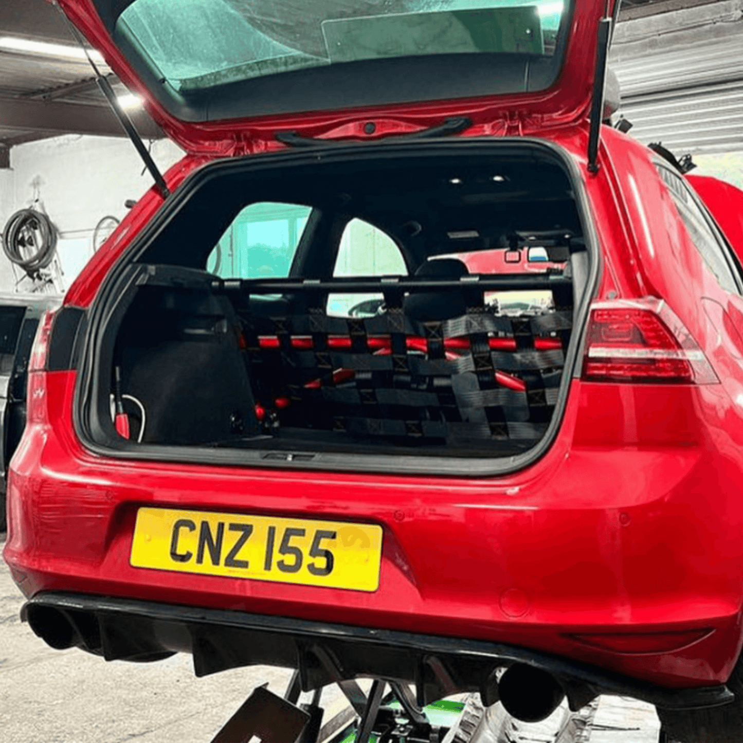 VW Golf Mk7 R GTI Strut bar and Cargo net